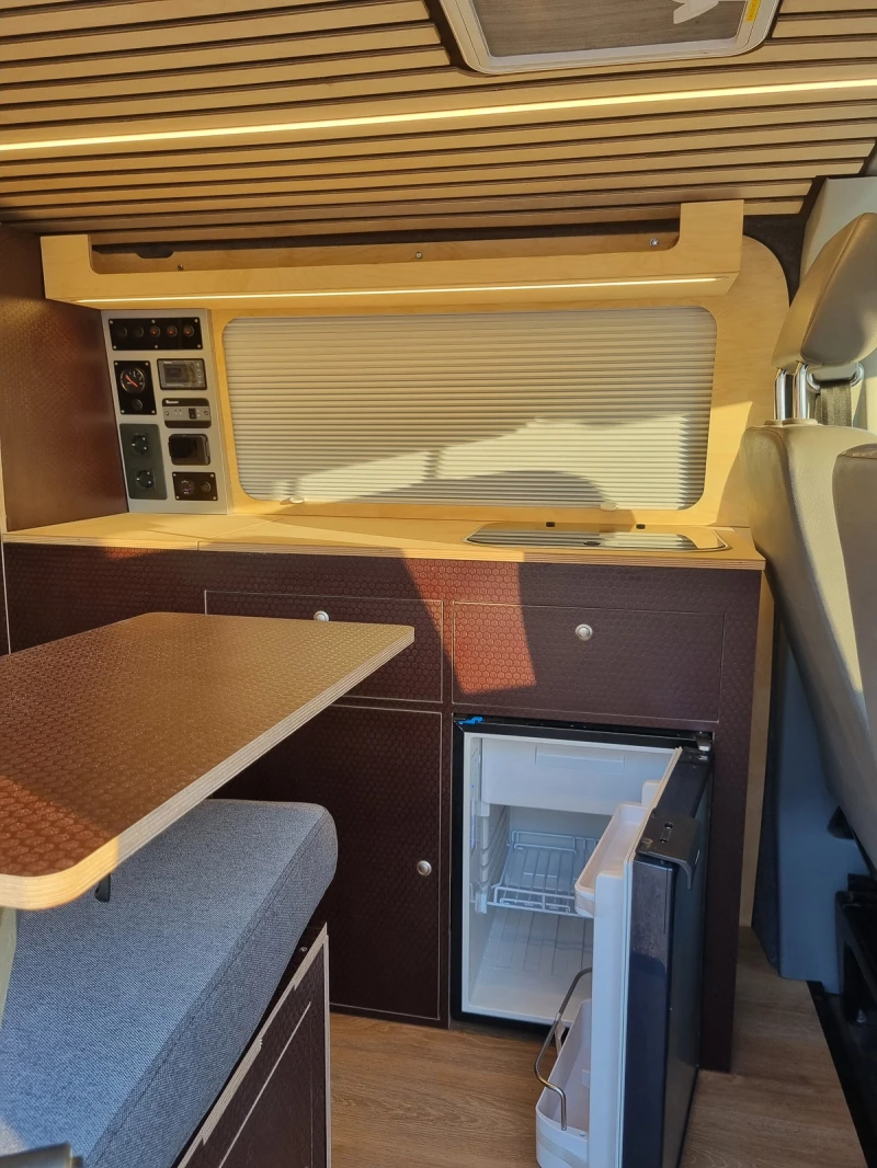 Кемпер VW Transporter, снимка 8 - Каравани и кемпери - 52338589