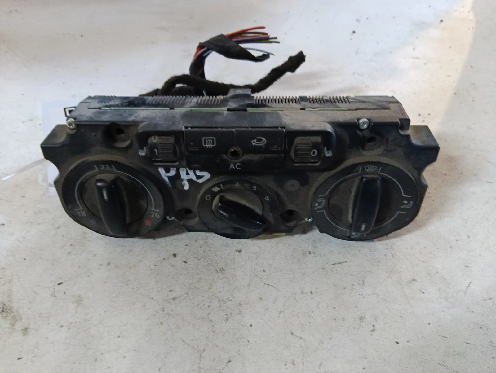 климатроник преден 1K0820047HC VW Passat