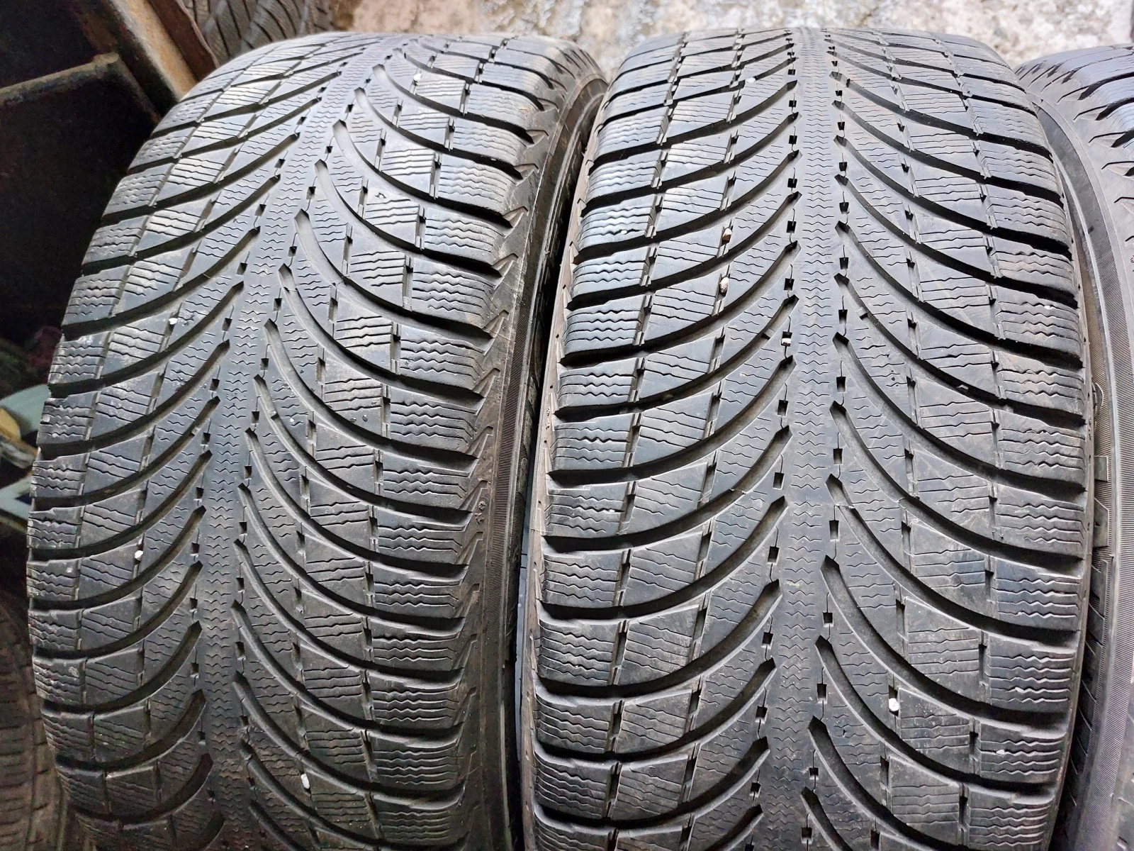 ���� 235/55R18 | Mobile.bg � ����������� 2