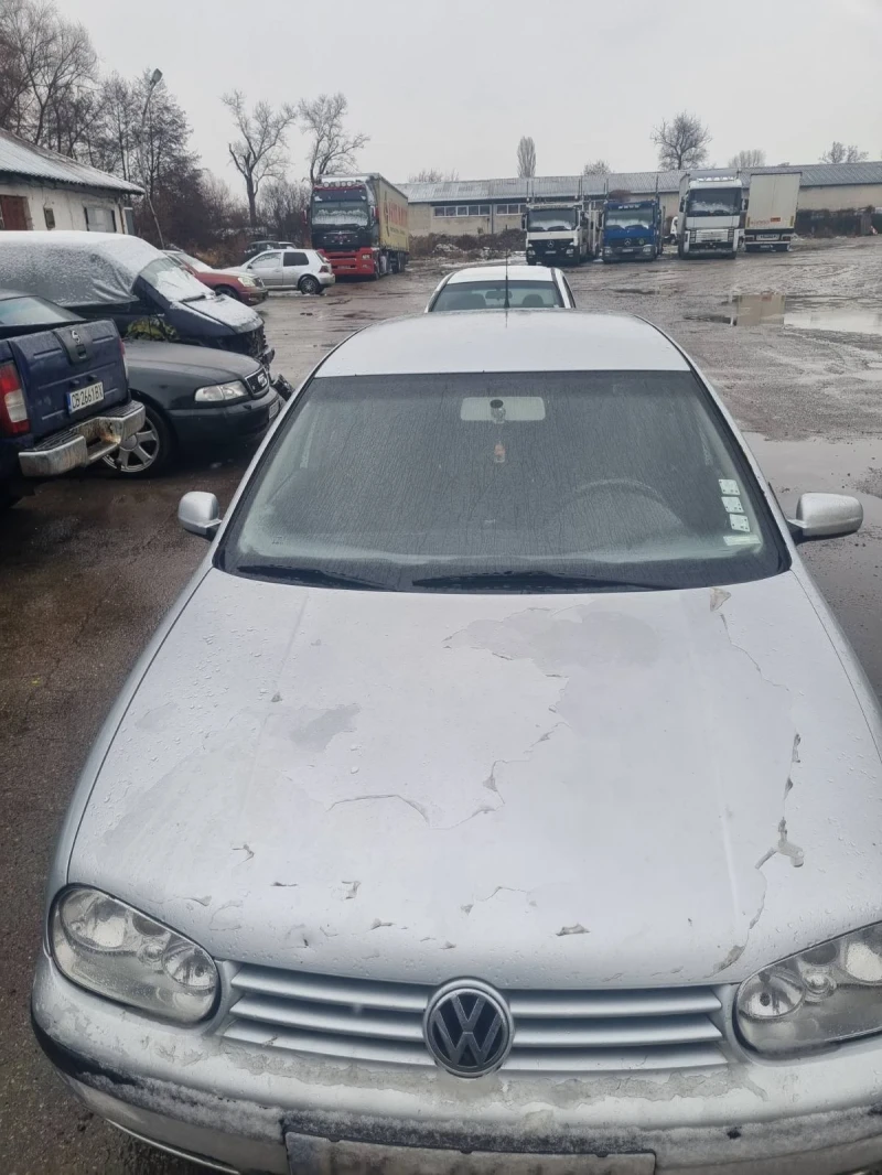 VW Golf, снимка 1 - Автомобили и джипове - 49220645