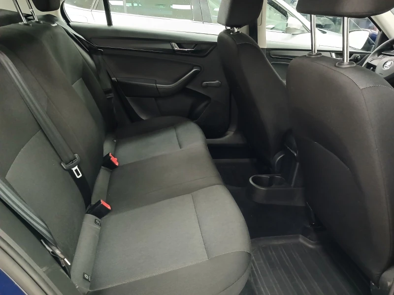 Skoda Rapid 1.0 TSI 95 к.с., снимка 8 - Автомобили и джипове - 51366794