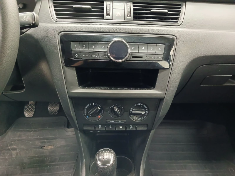 Skoda Rapid 1.0 TSI 95 к.с., снимка 11 - Автомобили и джипове - 51366794