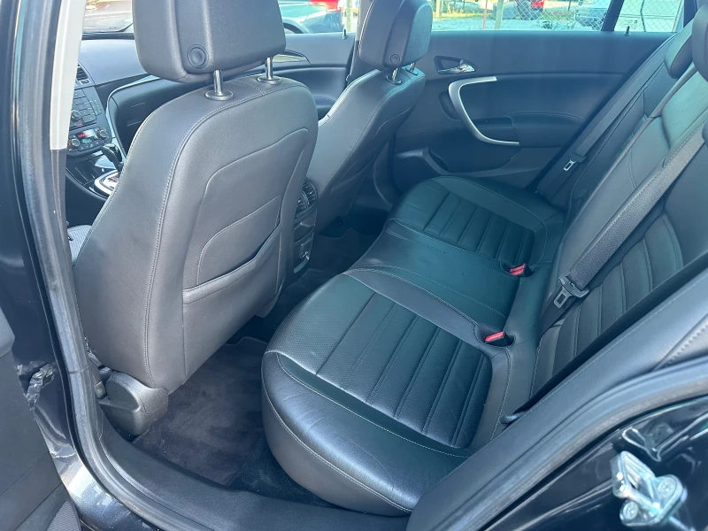 Opel Insignia 2.0T 4x4 FULL OPTION, снимка 6 - Автомобили и джипове - 52017977