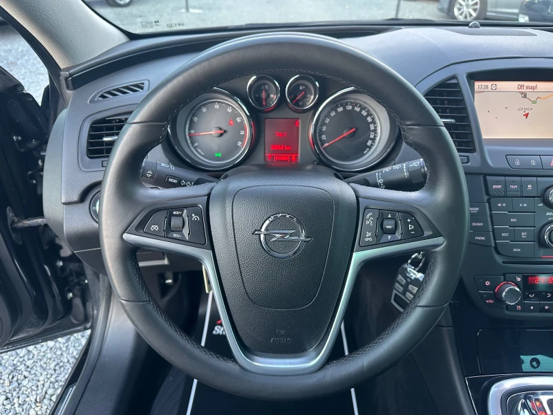 Opel Insignia 2.0T 4x4 FULL OPTION, снимка 12 - Автомобили и джипове - 52017977