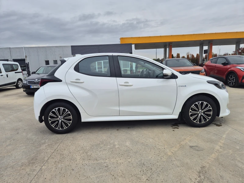 Toyota Yaris КАМЕРА 1, 5 Hybrid А/Т в Гаранция, снимка 6 - Автомобили и джипове - 52091004