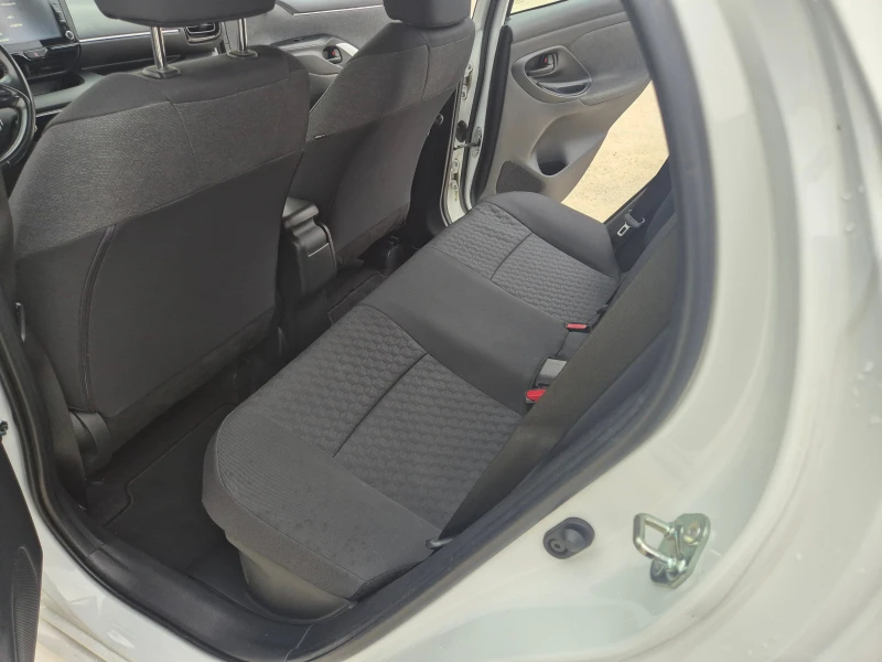 Toyota Yaris КАМЕРА 1, 5 Hybrid А/Т в Гаранция, снимка 12 - Автомобили и джипове - 52091004