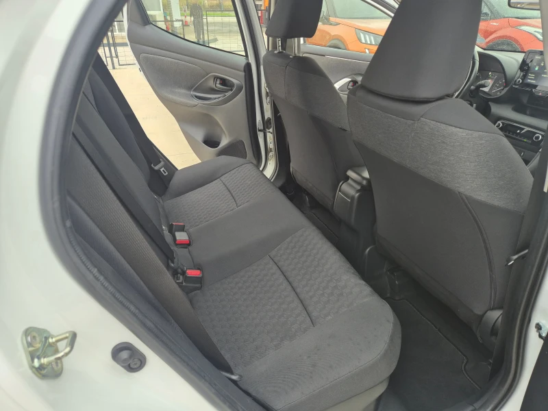 Toyota Yaris КАМЕРА 1, 5 Hybrid А/Т в Гаранция, снимка 10 - Автомобили и джипове - 52091004