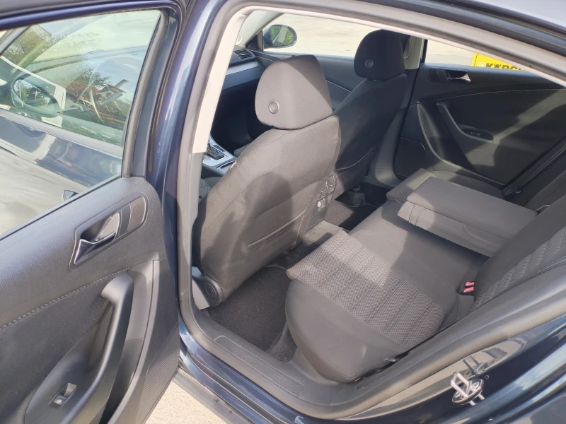 VW Passat 2.0TDI DSG, снимка 12 - Автомобили и джипове - 52176548