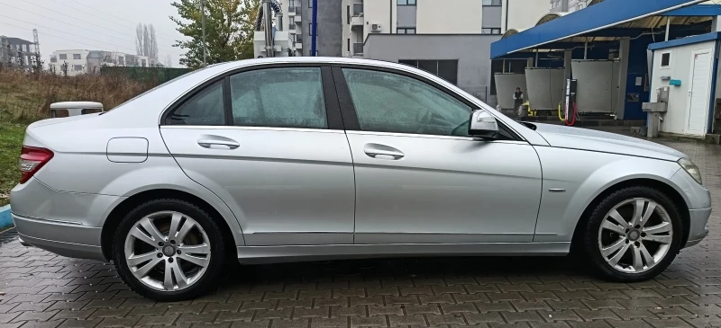 Mercedes-Benz C 320, снимка 4 - Автомобили и джипове - 52473993