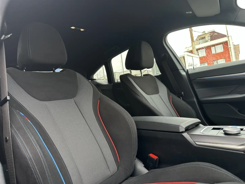 BMW i4 xDrive40 Gran Coupe, снимка 11 - Автомобили и джипове - 52812133