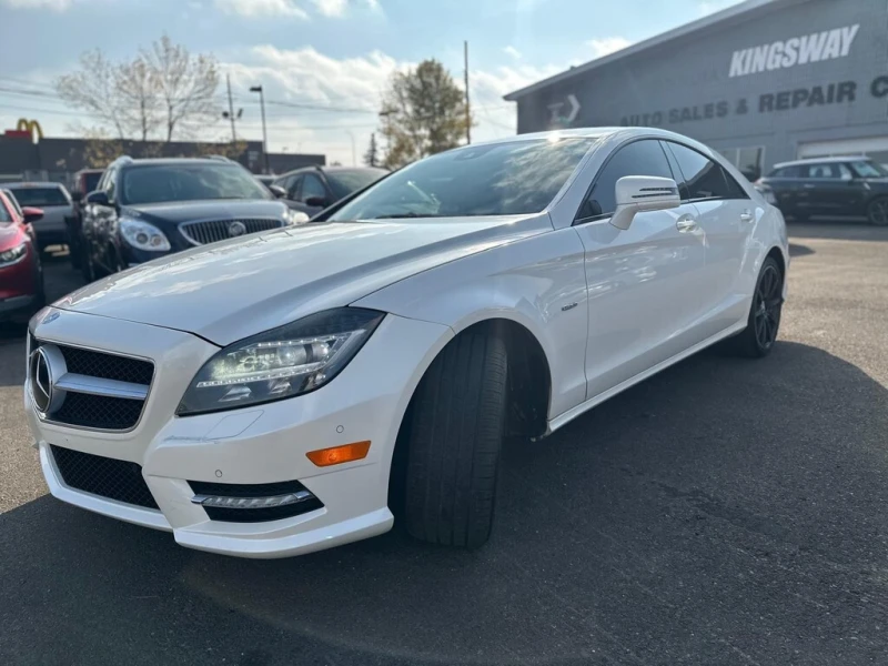 Mercedes-Benz CLS 550 4MATIC* CARFAX* Кожа* Камера* Подгрев* Обдухване* 