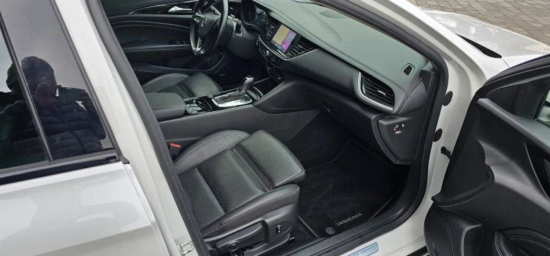 Opel Insignia Country Tourer, снимка 13 - Автомобили и джипове - 53132752