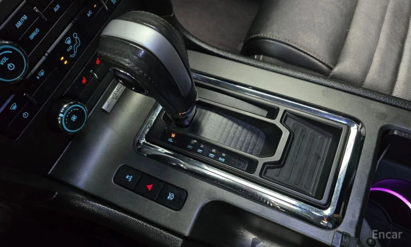 Ford Mustang, снимка 9 - Автомобили и джипове - 53593875