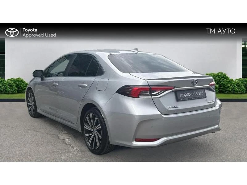Toyota Corolla 1.8 HSD Luxury Plus - изображение 2