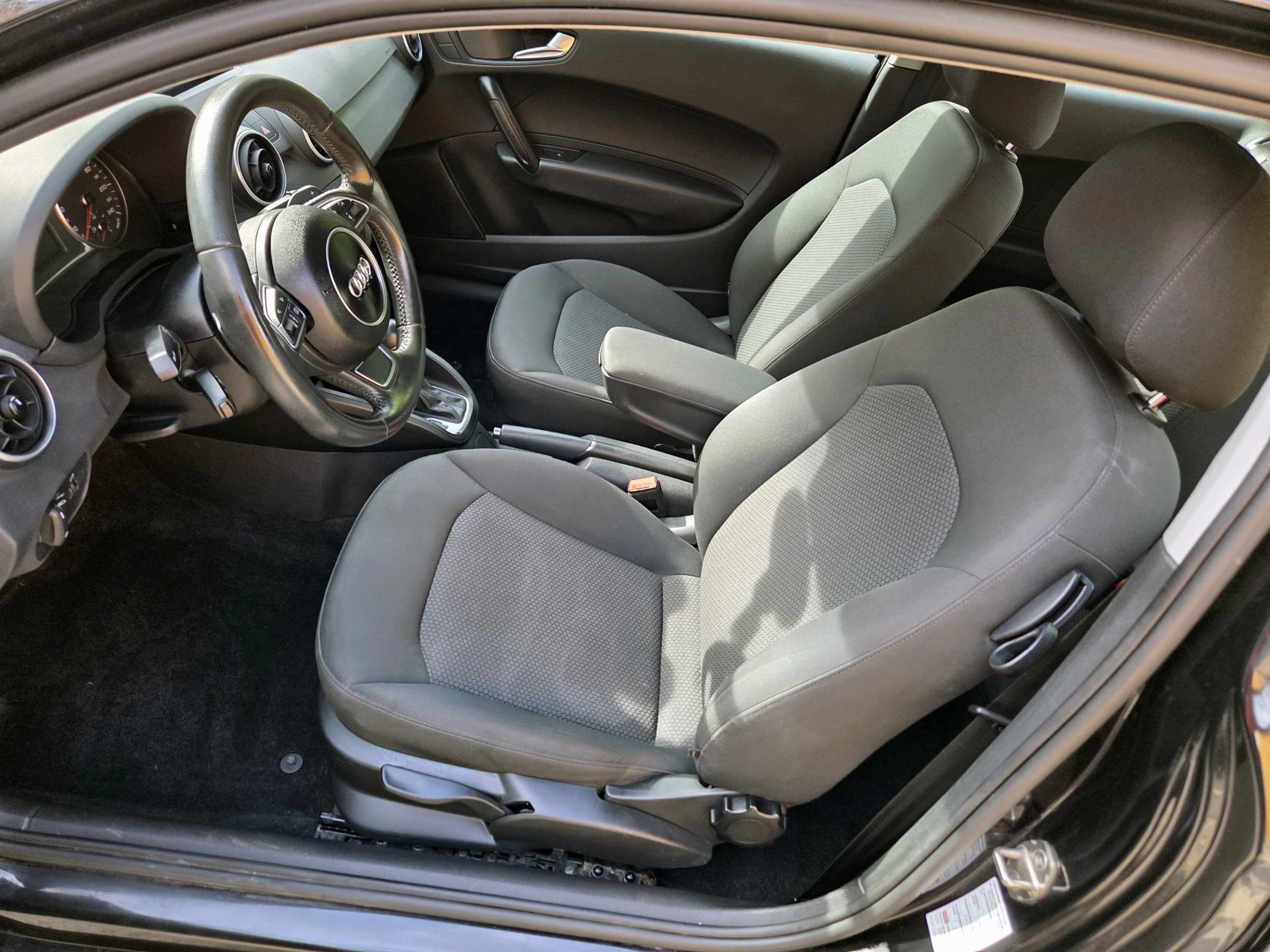 Audi A1 1.4 Facelift, Автомат, Уникат, Швейцария - изображение 9