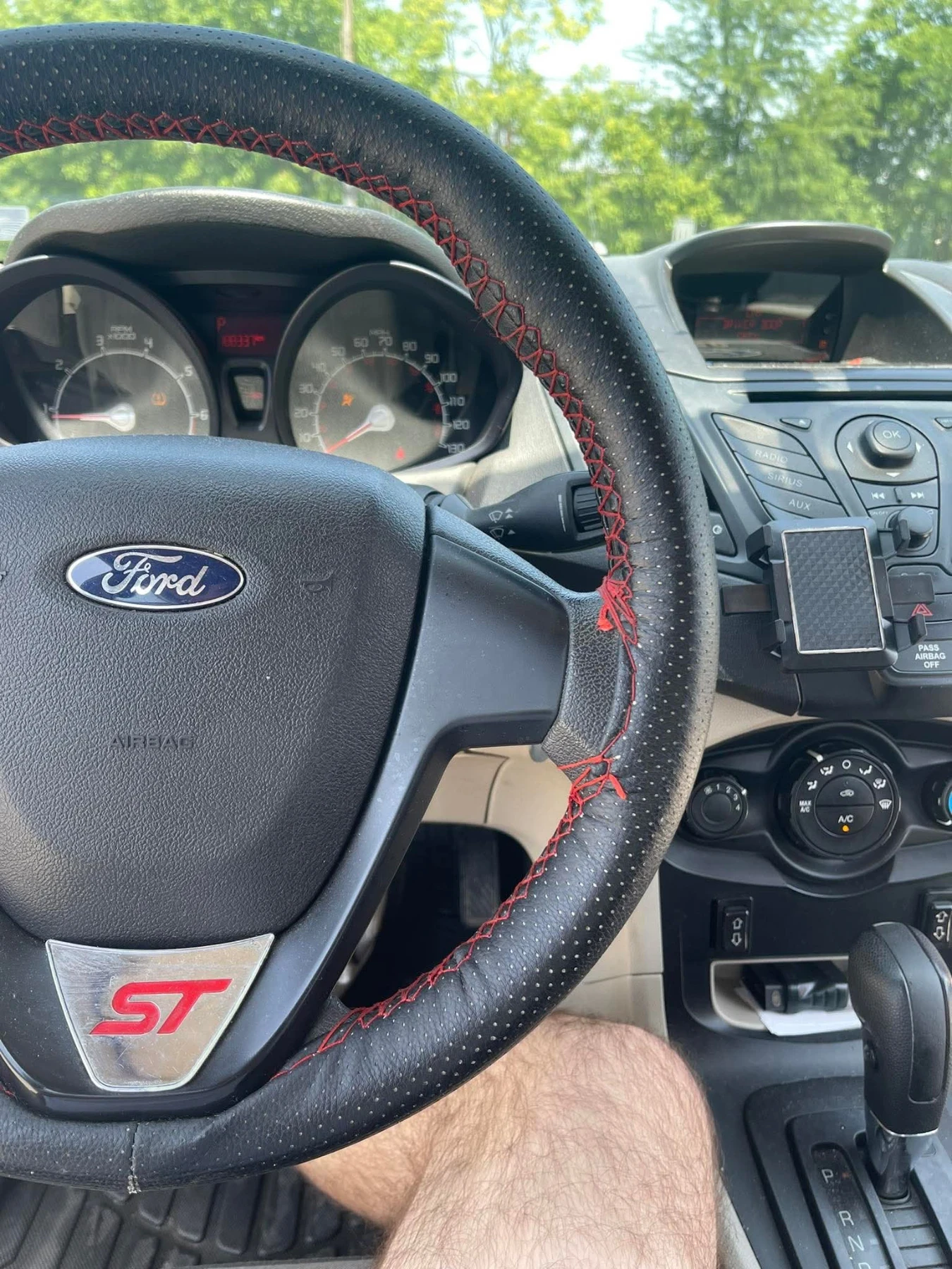 Ford Fiesta Sedan 1.6 газ - изображение 6