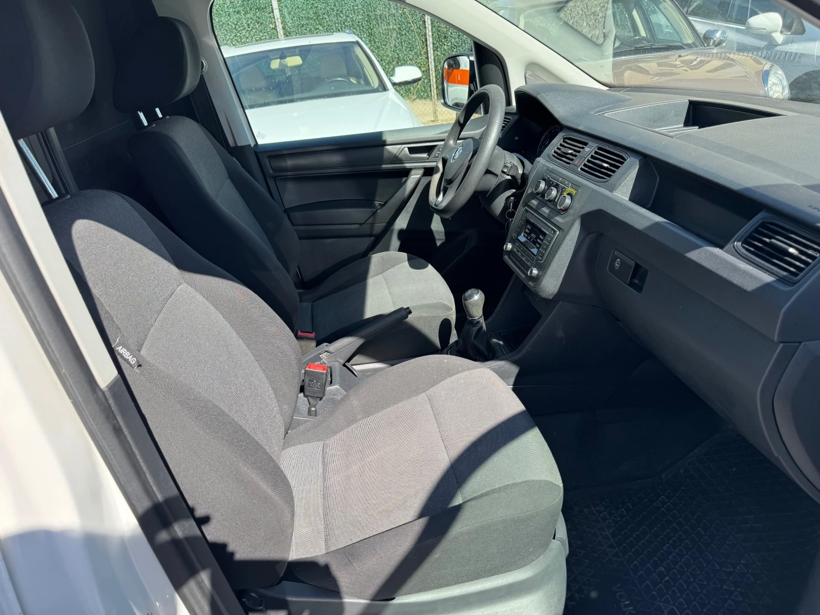 VW Caddy MAXI* 248200km* КЛИМА* 2020г* 1.4 CNG 110hp* euro  | Mobile.bg — изображение 10