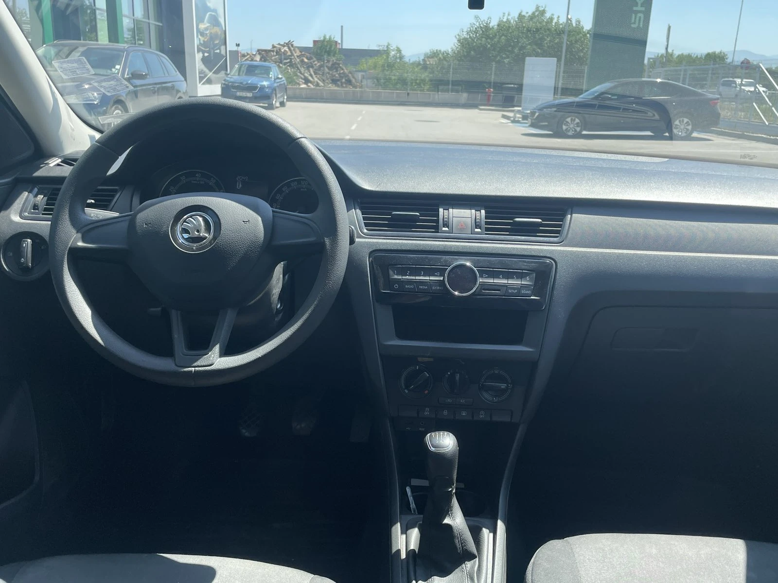 Skoda Rapid 1.0 TSI 95 к.с. - изображение 9