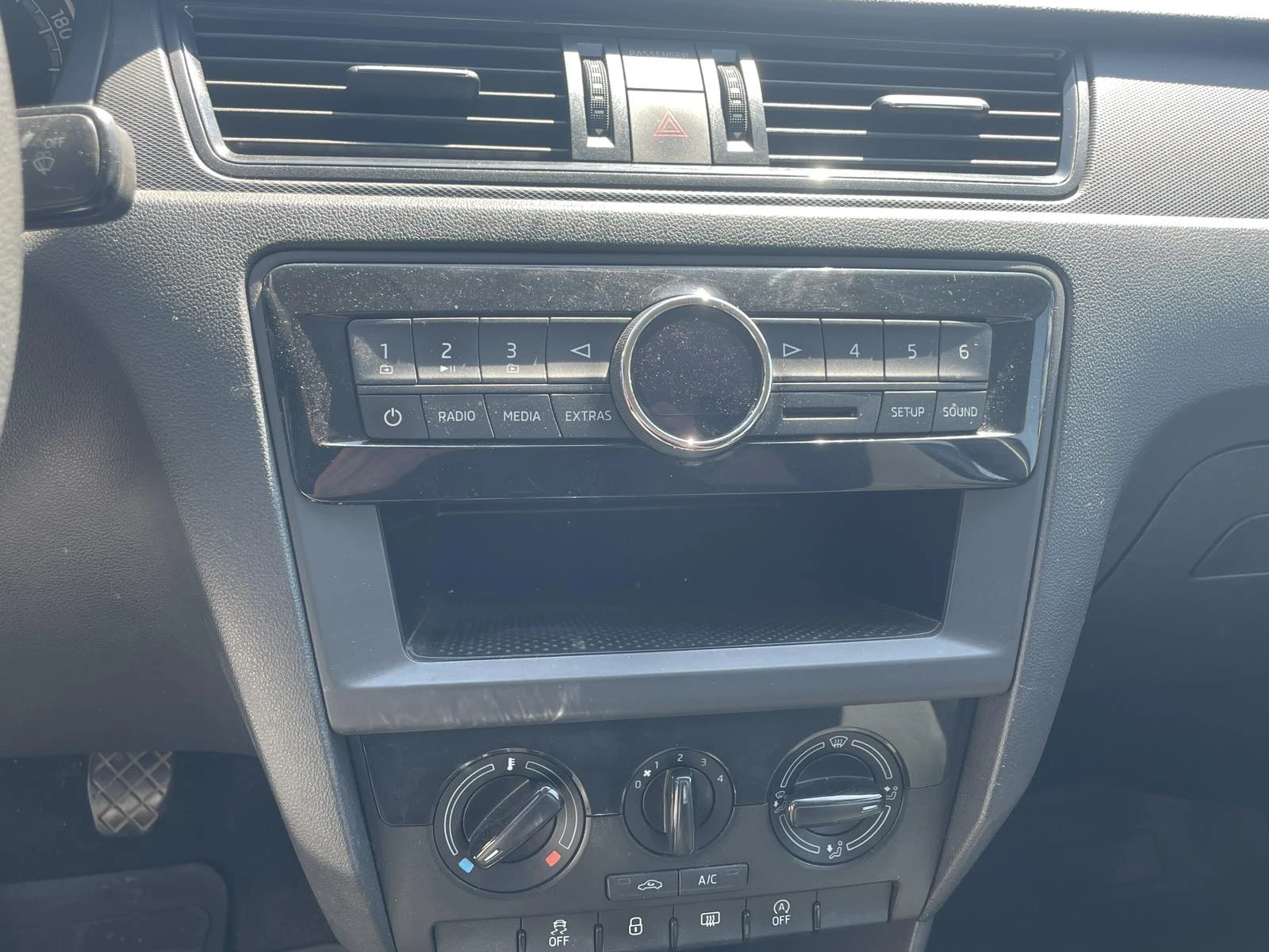 Skoda Rapid 1.0 TSI 95 к.с. | Mobile.bg — изображение 11