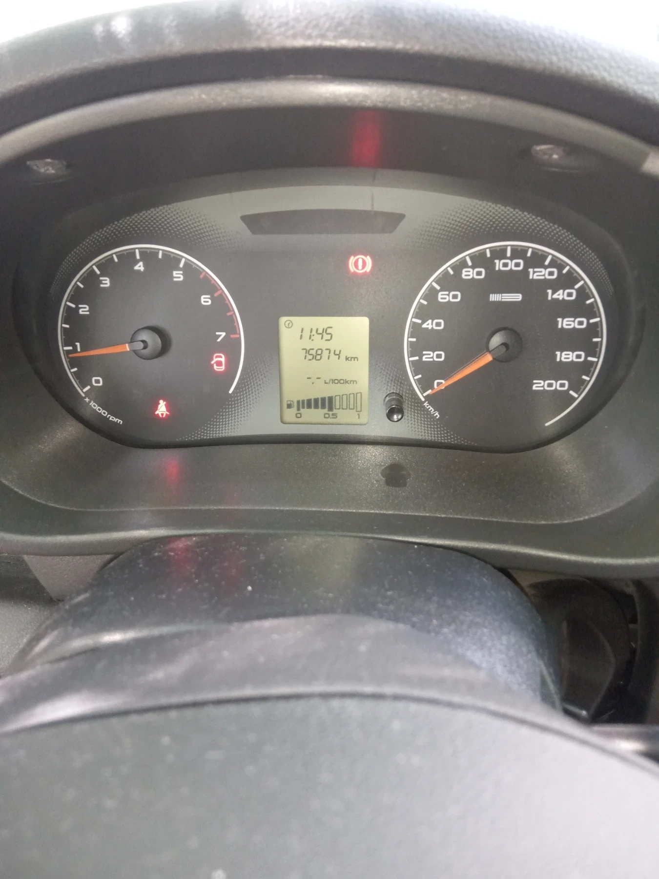 Lada Granta Нова от България 1.6-98 КС газ - изображение 10