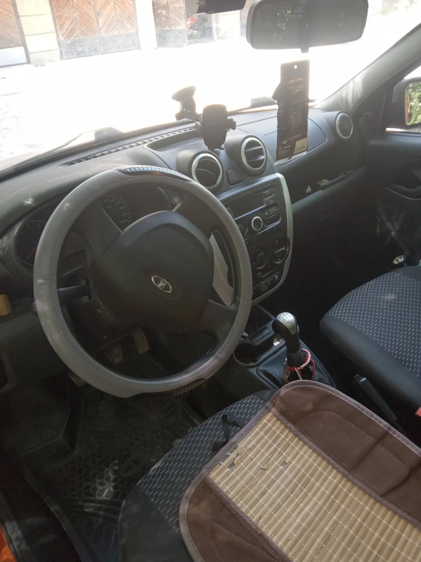 Lada Granta Нова от България 1.6-98 КС газ - изображение 7