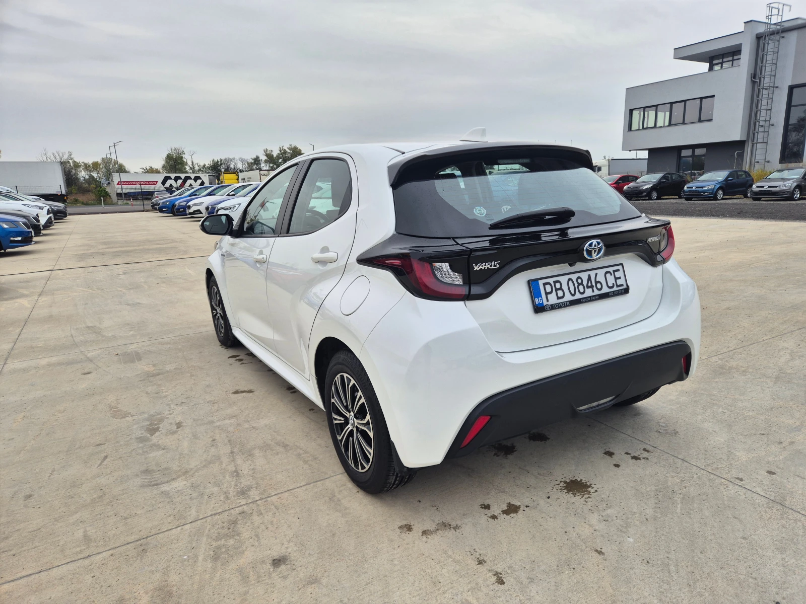 Toyota Yaris КАМЕРА 1, 5 Hybrid А/Т в Гаранция - изображение 3