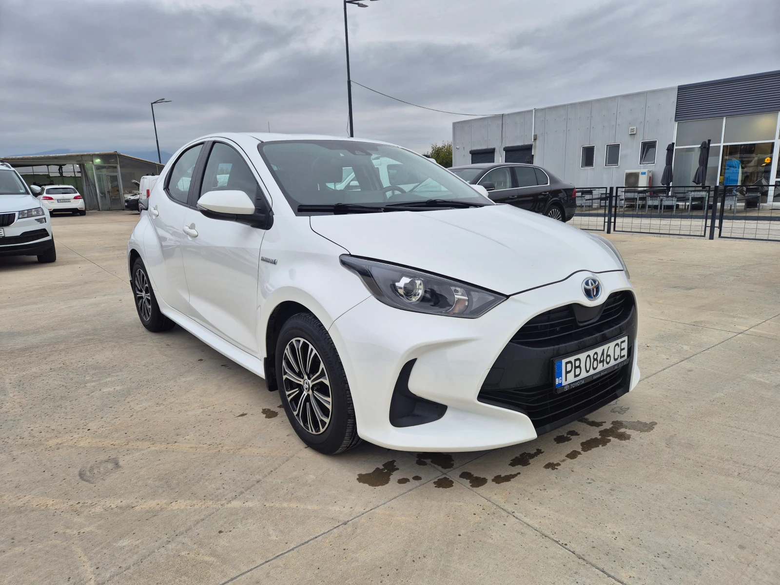 Toyota Yaris КАМЕРА 1, 5 Hybrid А/Т в Гаранция - изображение 7