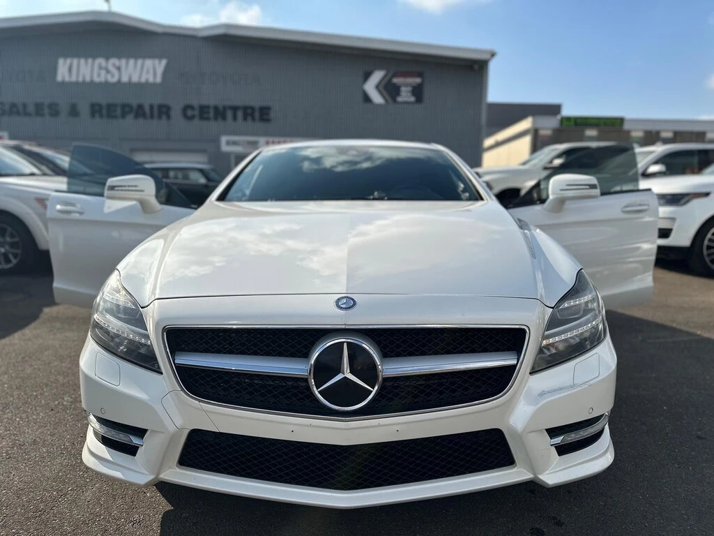 Mercedes-Benz CLS 550 4MATIC* CARFAX* Кожа* Камера* Подгрев* Обдухване*  - изображение 2