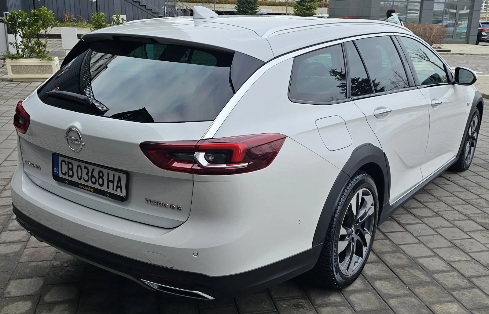 Opel Insignia Country Tourer 4x4 BiTurbo 210hp - изображение 5