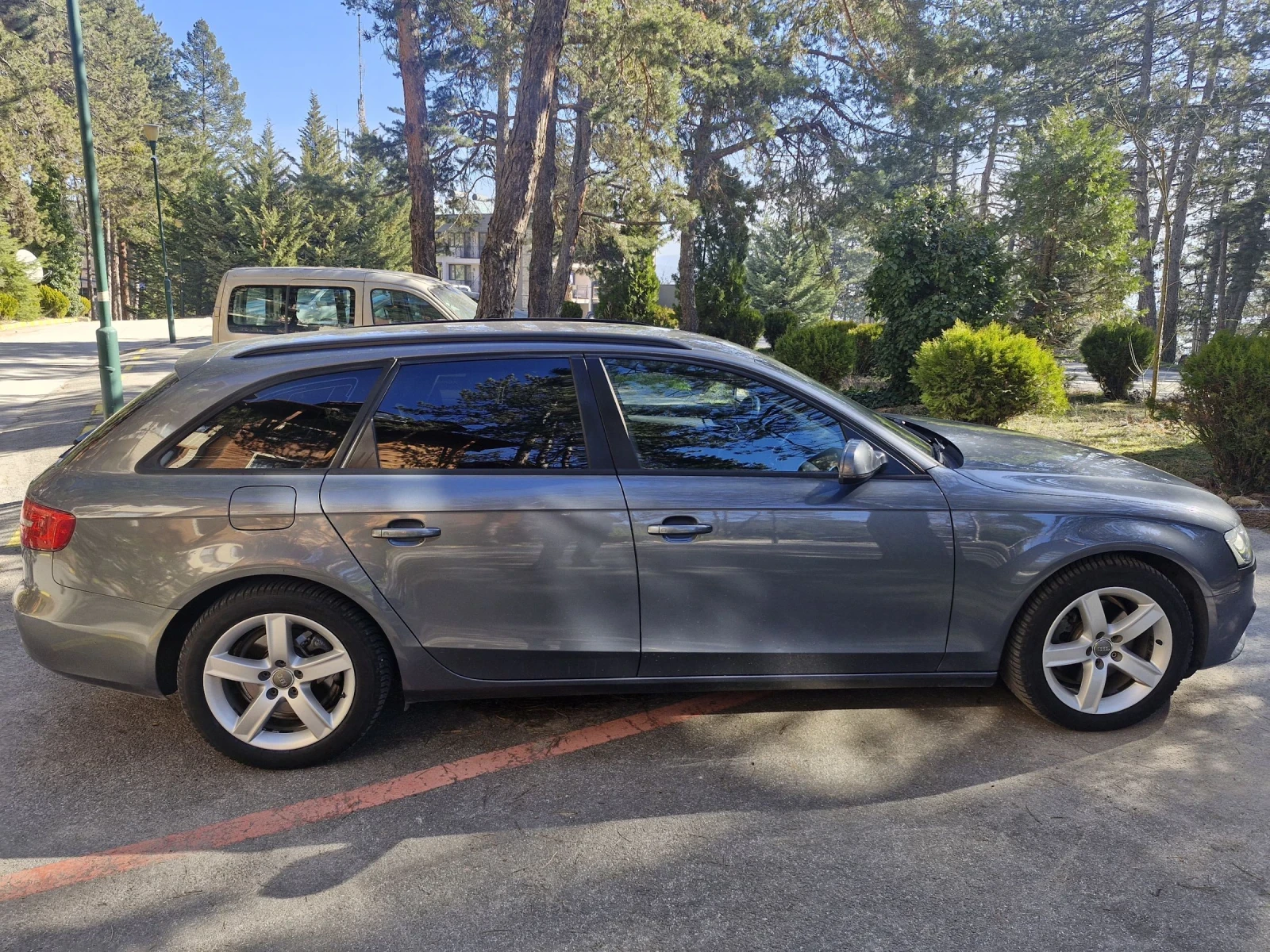 Audi A4 2.0TDI , снимка 5 - Автомобили и джипове - 53648124