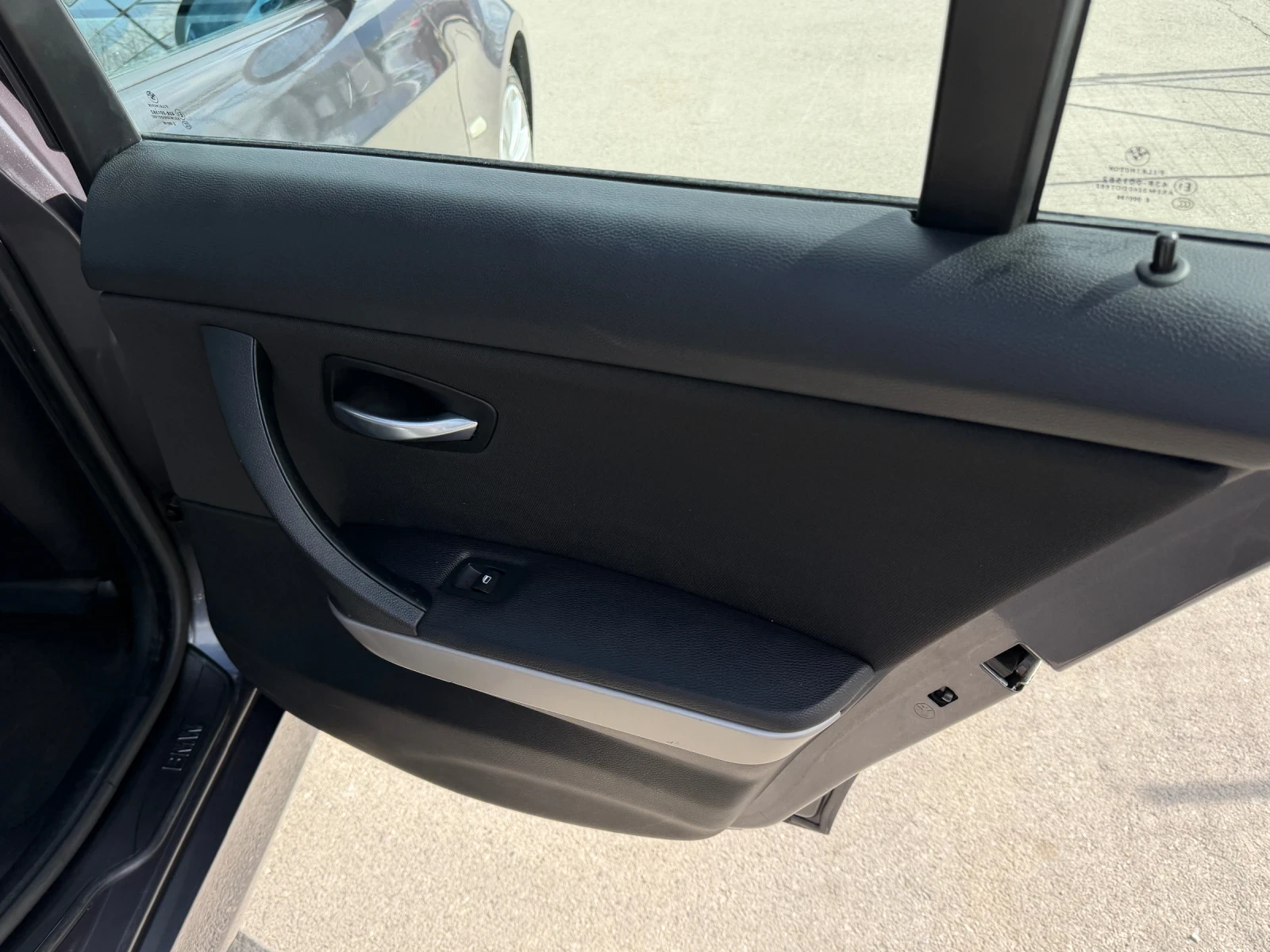 BMW 320 86.000 km, снимка 8 - Автомобили и джипове - 54318355