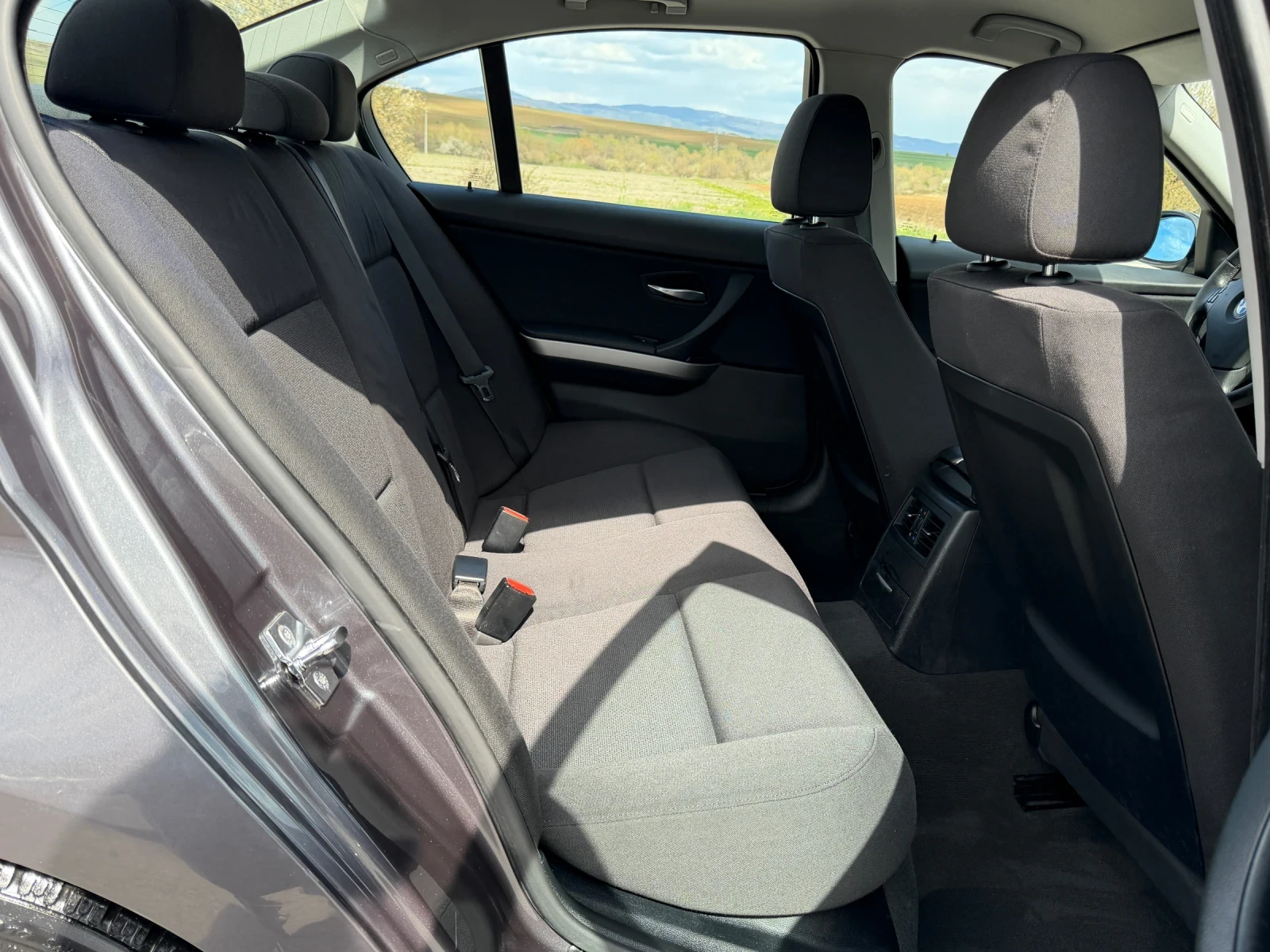 BMW 320 86.000 km, снимка 10 - Автомобили и джипове - 54318355