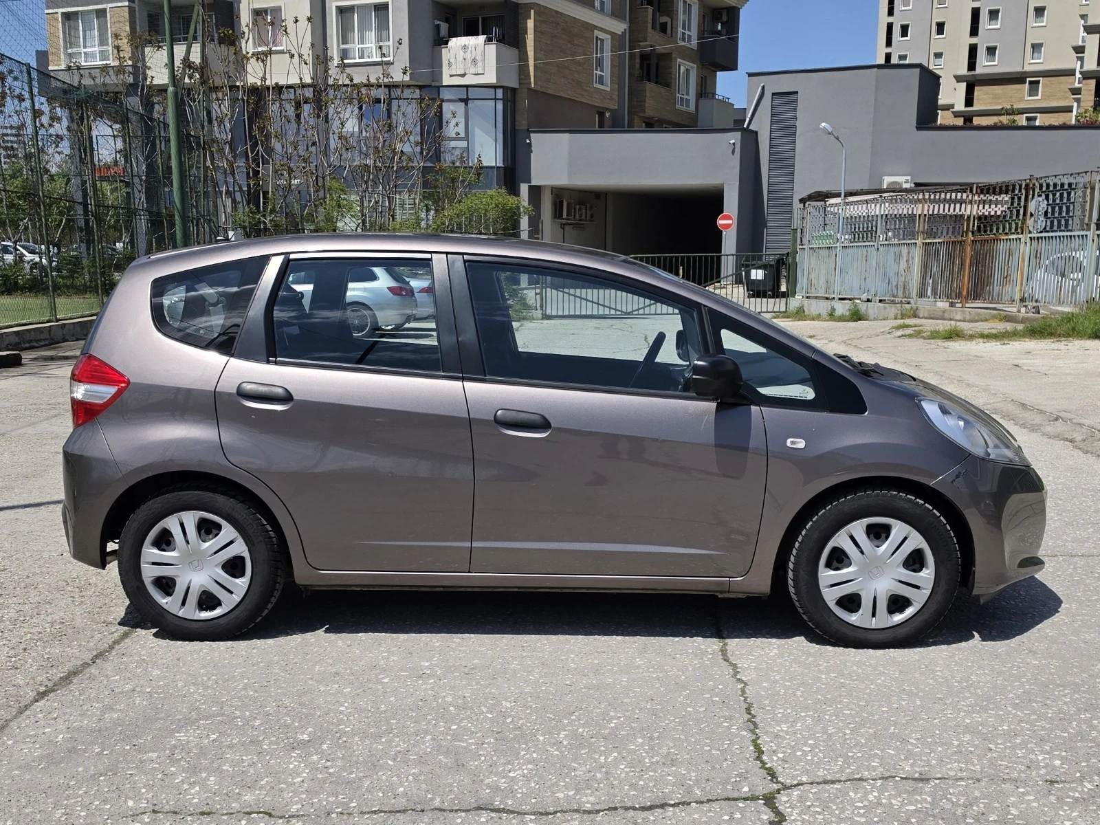 Honda Jazz 1.2i-VTEC Първи собственик, Пълна история в ХОНДА, снимка 4 - Автомобили и джипове - 54572362
