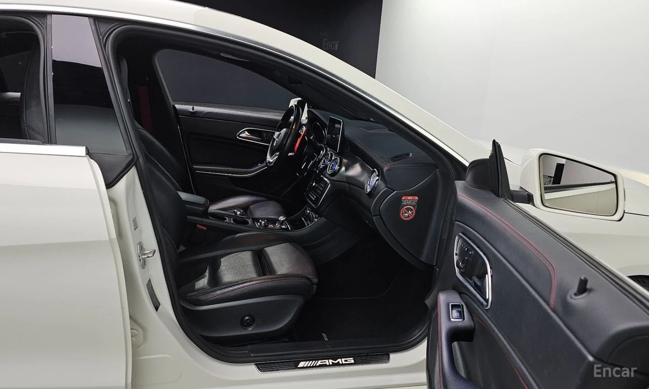 Mercedes-Benz CLA 45 AMG 4MATIC* , снимка 14 - Автомобили и джипове - 54627566