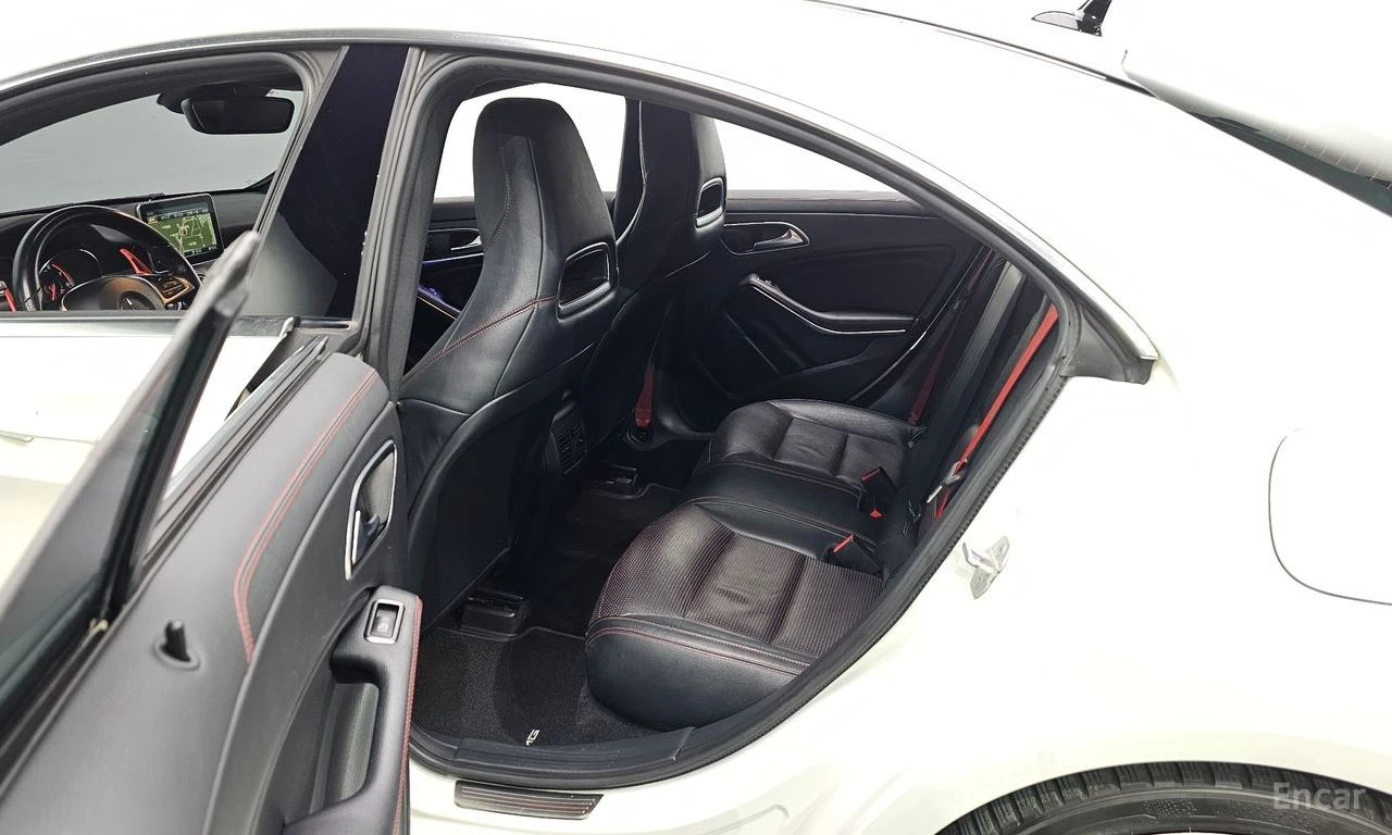 Mercedes-Benz CLA 45 AMG 4MATIC* , снимка 15 - Автомобили и джипове - 54627566