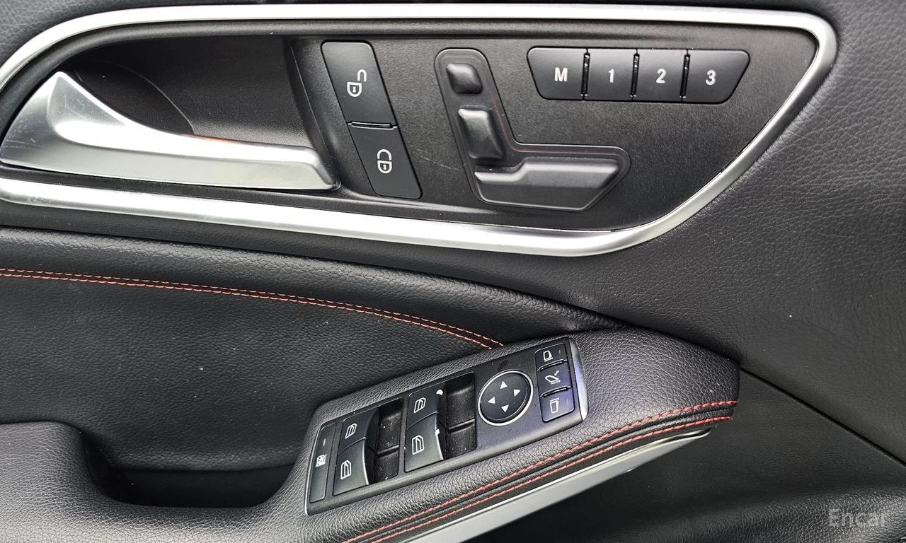 Mercedes-Benz CLA 45 AMG 4MATIC* , снимка 6 - Автомобили и джипове - 54627566
