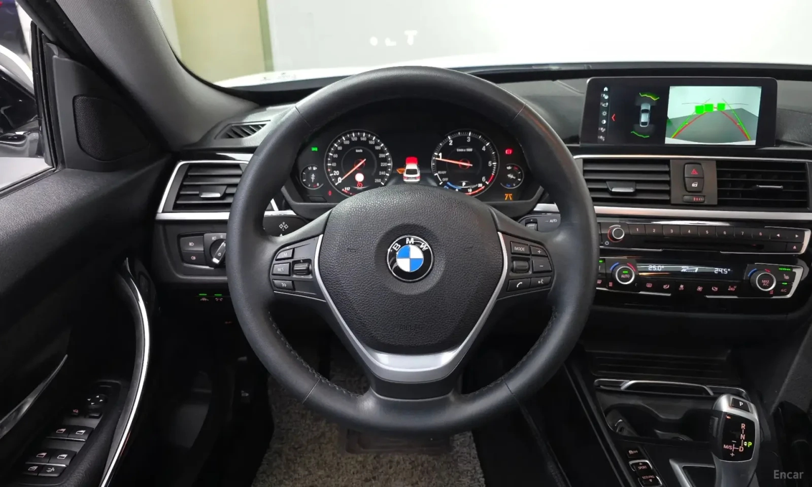 BMW 320 GT / Navi / Camera, снимка 11 - Автомобили и джипове - 54647730