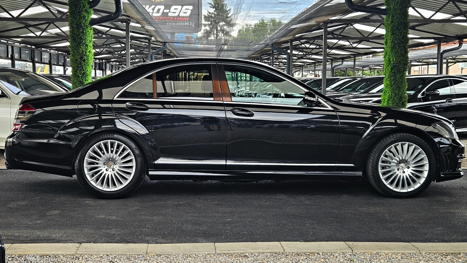 Mercedes-Benz S 320 AMG/BLACK EDITION/ПОДГРЕВ/МЕМОRY/AUTO HOLD/AIRMATI, снимка 4 - Автомобили и джипове - 55406459
