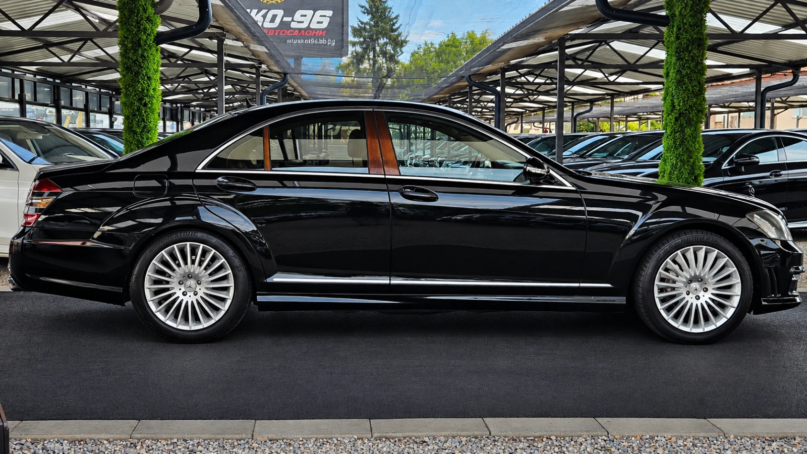 Mercedes-Benz S 320 AMG/BLACK EDITION/ПОДГРЕВ/МЕМОRY/AUTO HOLD/AIRMATI, снимка 4 - Автомобили и джипове - 55406459