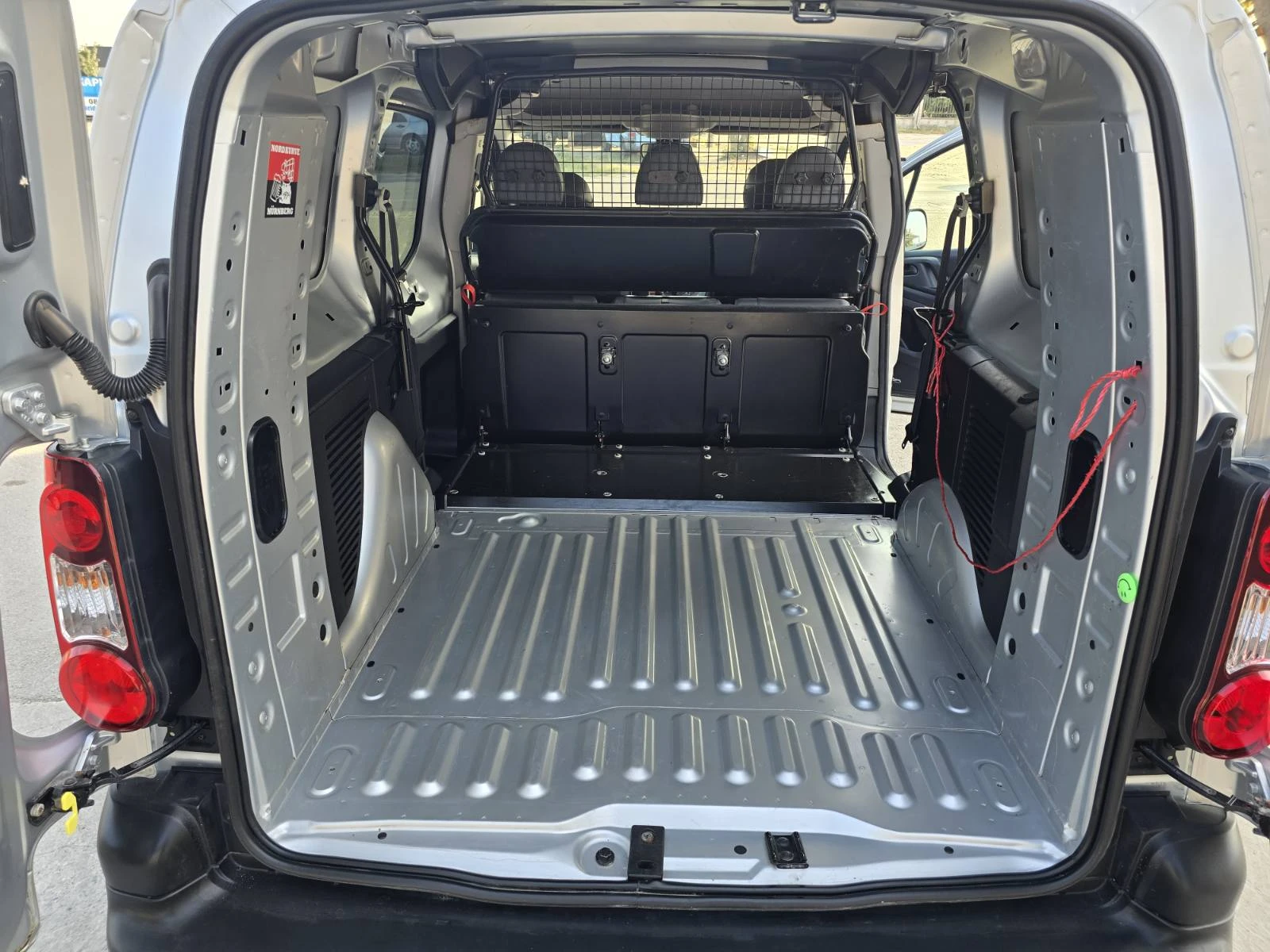 Citroen Berlingo Maxi/EU6/1.6hdi, снимка 15 - Автомобили и джипове - 55790884