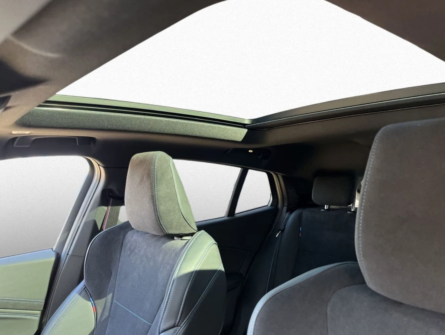 BMW iX2 xDrive 30* M-SPORT-PRO* 360* PANO* H/K | Mobile.bg � ����������� 8