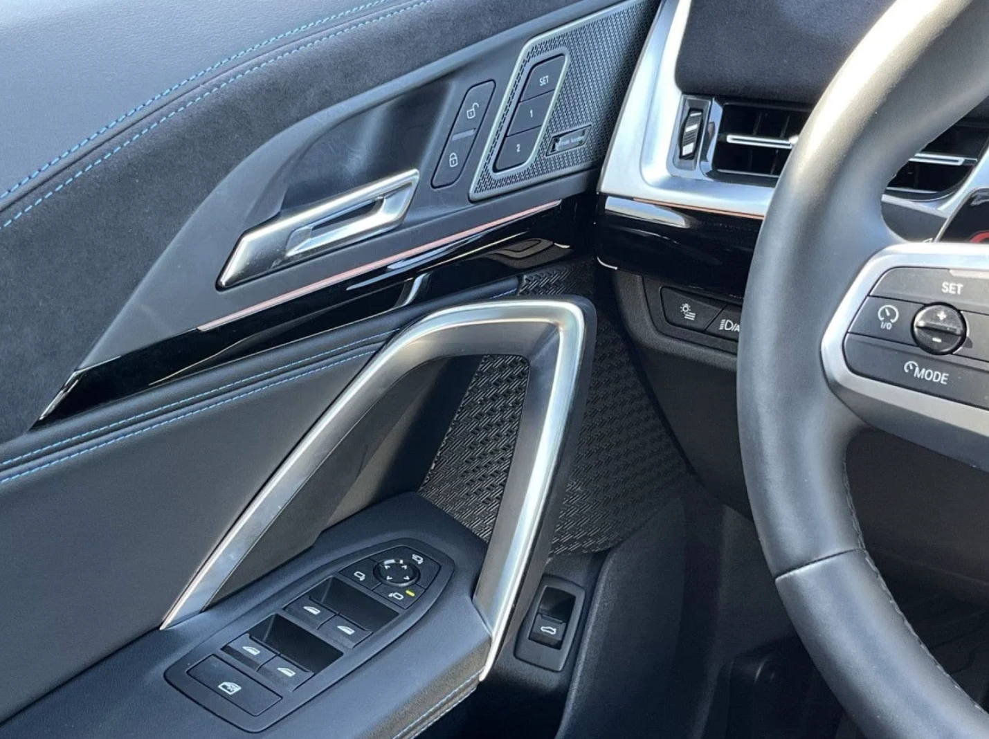 BMW iX2 xDrive 30* M-SPORT-PRO* 360* PANO* H/K | Mobile.bg � ����������� 4