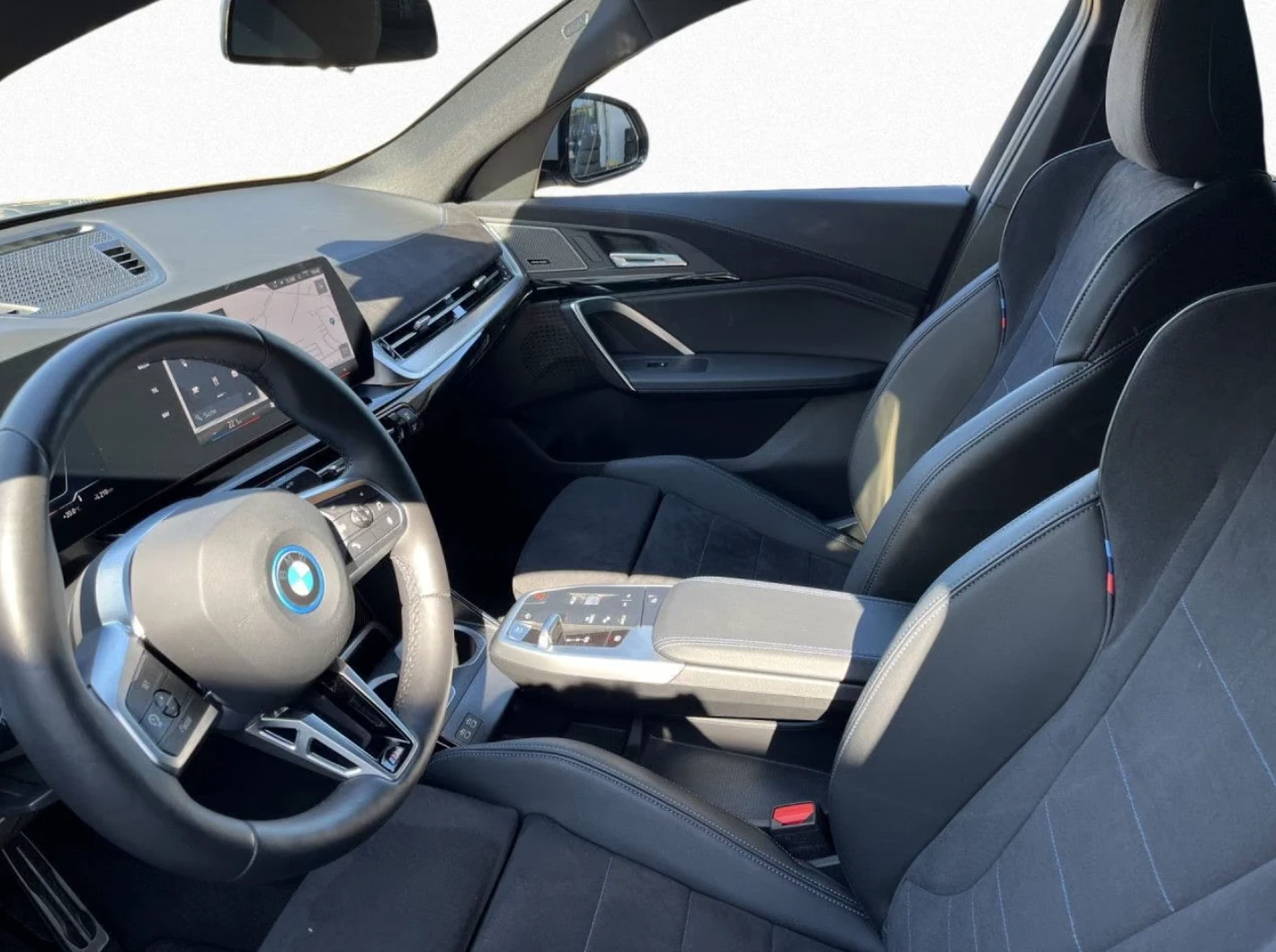 BMW iX2 xDrive 30* M-SPORT-PRO* 360* PANO* H/K | Mobile.bg � ����������� 5
