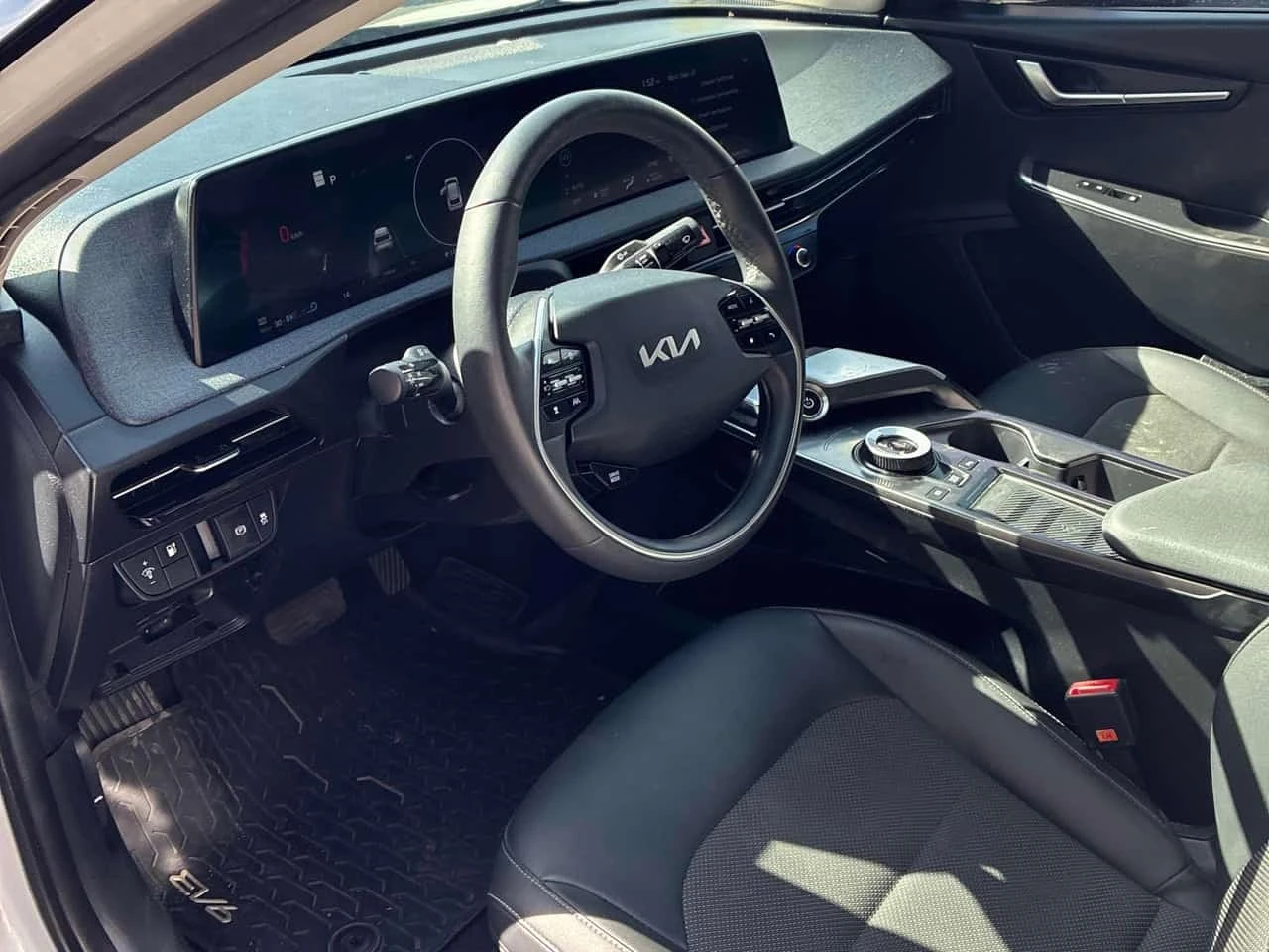 Kia EV6 * Land AWD * CARFAX * БЕЗ ПЪРВОНАЧАЛНА ВНОСКА, снимка 5 - Автомобили и джипове - 56170165