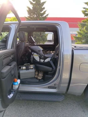 Dodge RAM 1500 * Sport * CARFAX * ПАНО * KEYLESS * ПОДГРЕВ, снимка 7