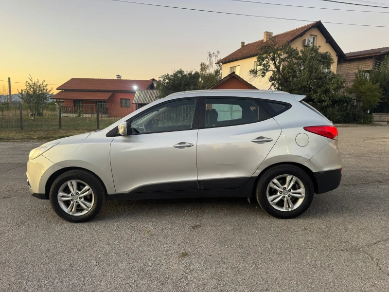 Hyundai IX35 2.0CRDI 4WD , снимка 6 - Автомобили и джипове - 51784153