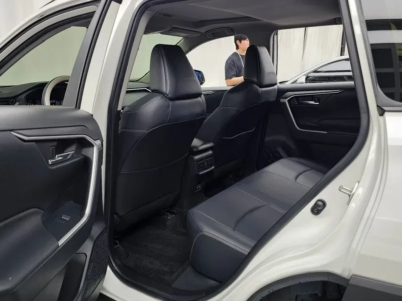Toyota Rav4 2.5 2Wd, снимка 12 - Автомобили и джипове - 56131009