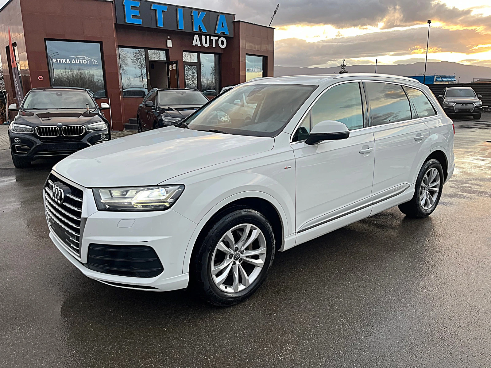 Audi Q7 Sline-LED-BIXENON-NAVI-4x4-8скорости-F1-!!! - изображение 3