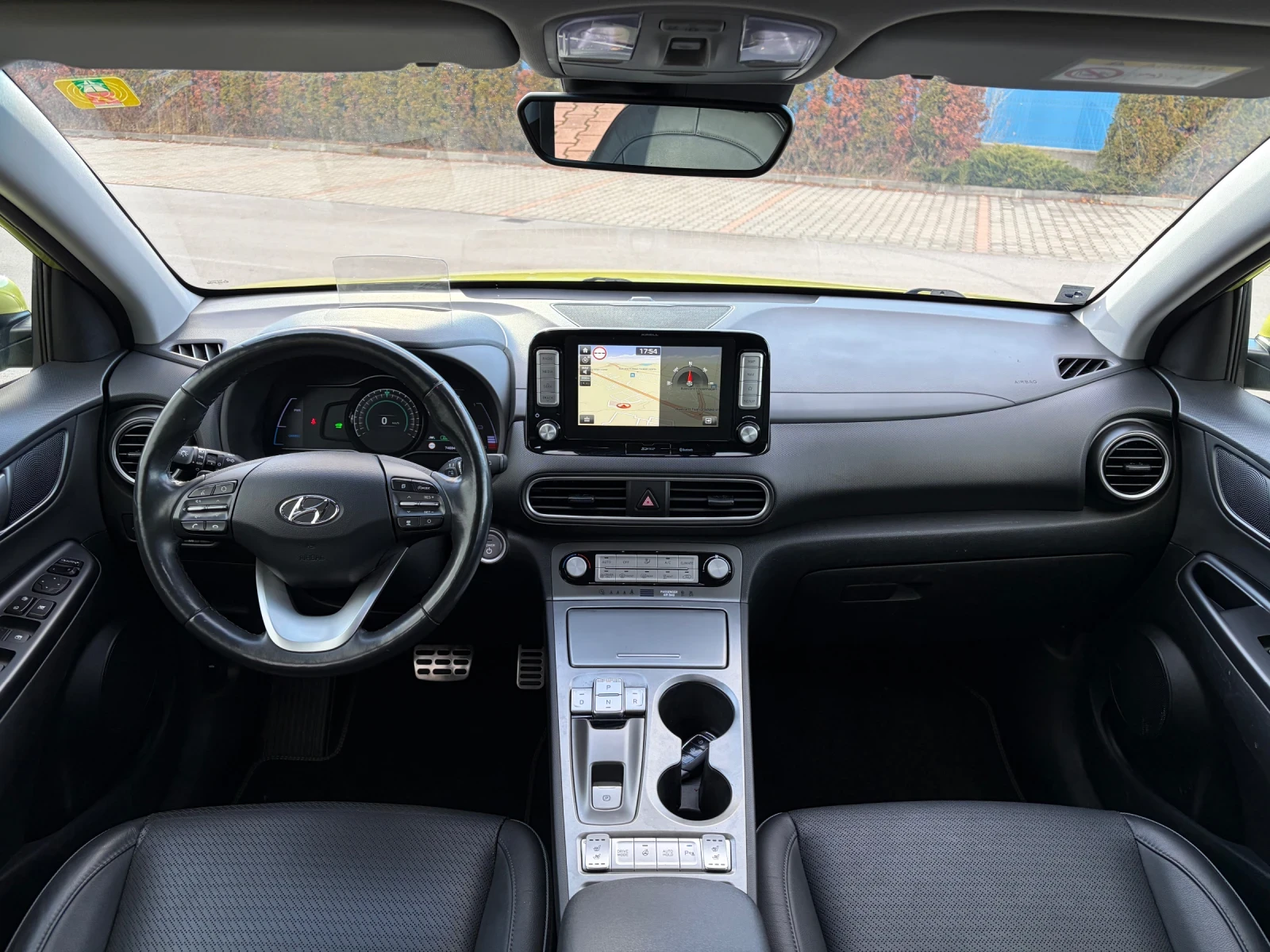 Hyundai Kona PREMIUM 64kw 204pc TERMOPOMPA!!! SOH 99% FUL!!!, снимка 8 - Автомобили и джипове - 53729216