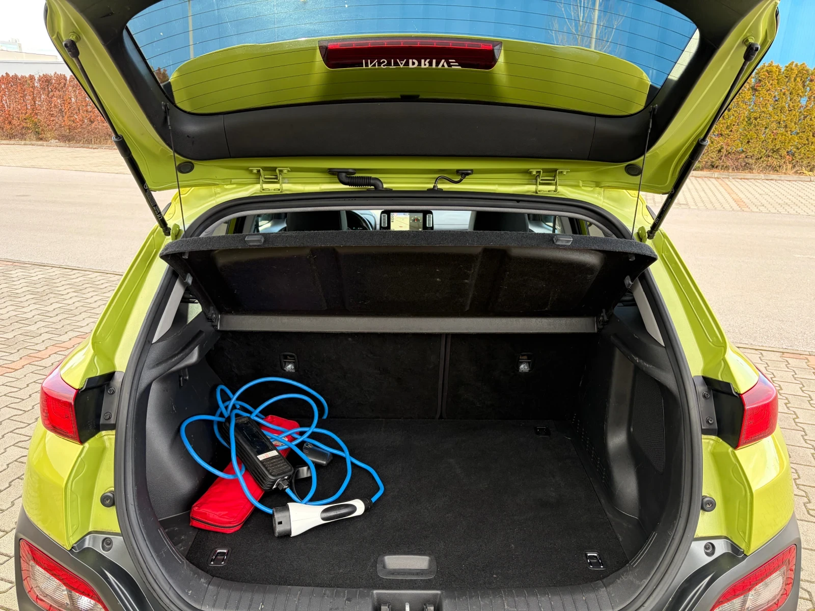 Hyundai Kona PREMIUM 64kw 204pc TERMOPOMPA!!! SOH 99% FUL!!!, снимка 15 - Автомобили и джипове - 53729216